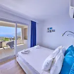 Elit 4*